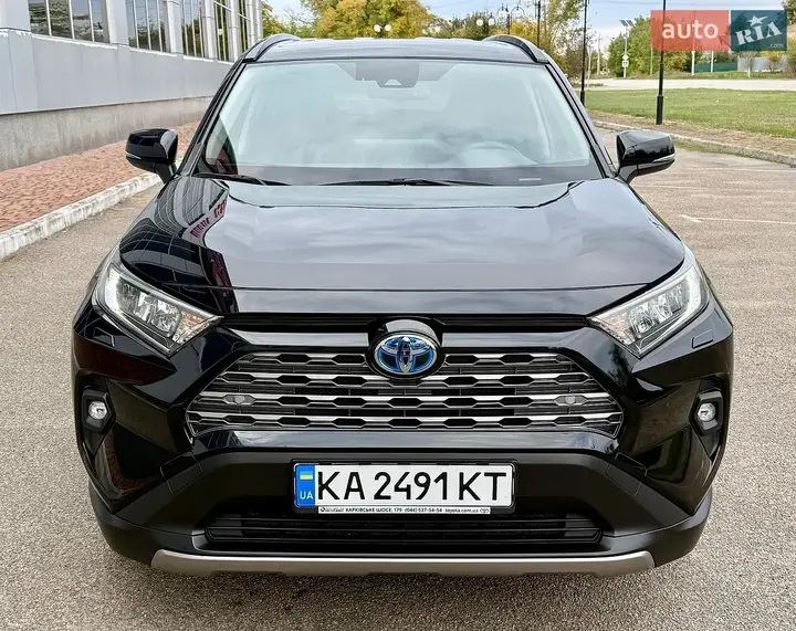 Toyota Rav4 2023 photo 3