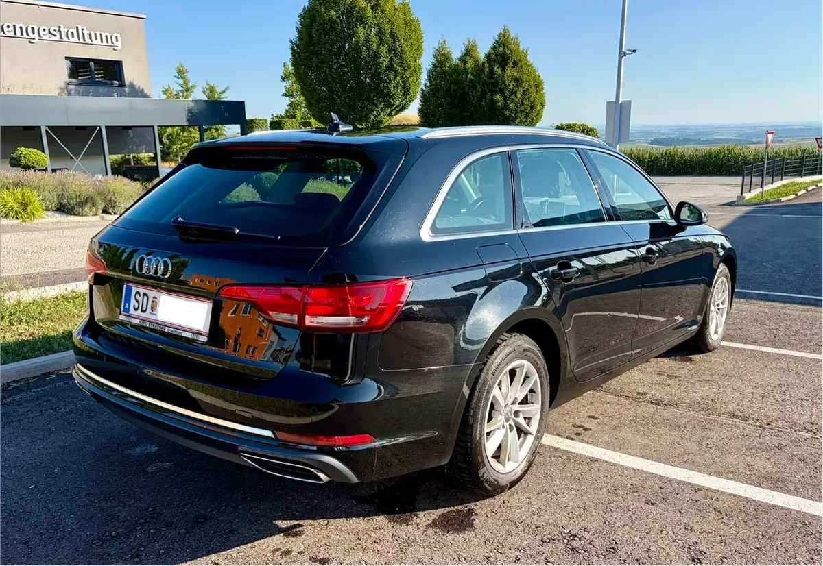 Audi A4 2019 photo 3
