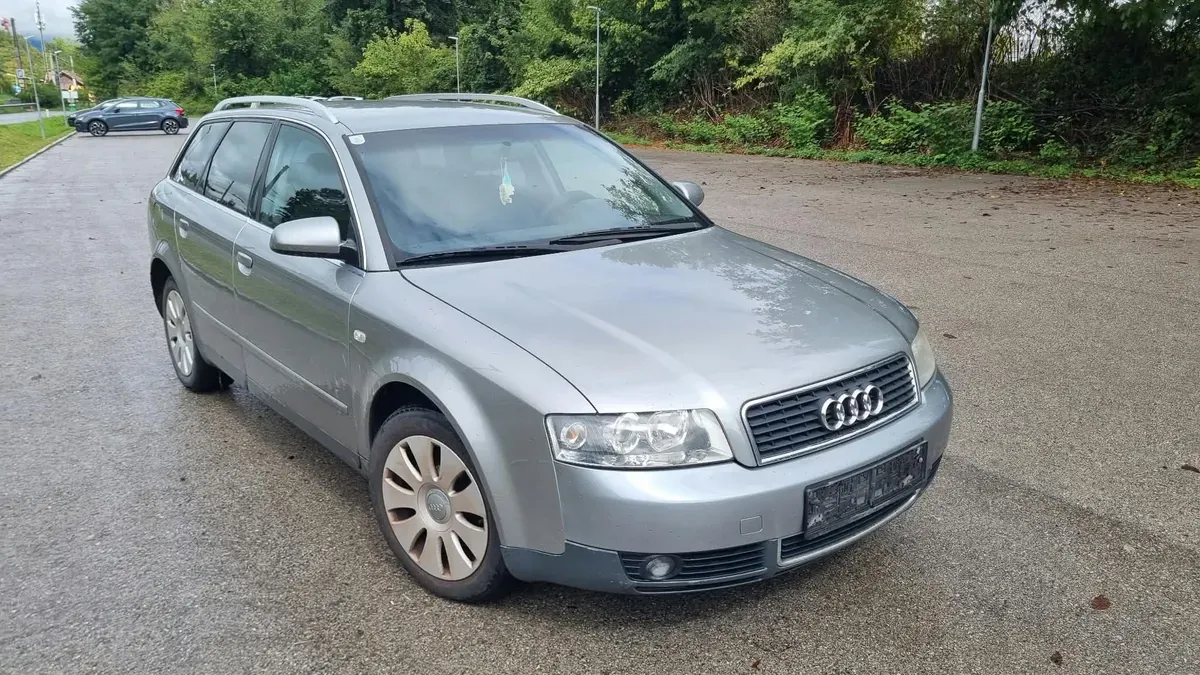 Audi A4 2002 photo 2