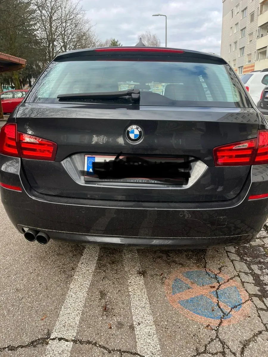 BMW 5 Series 2011 photo 3