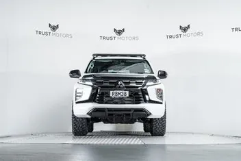 Mitsubishi Pajero Sport 2025 photo 5
