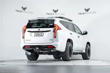 Mitsubishi Pajero Sport 2025 photo 4