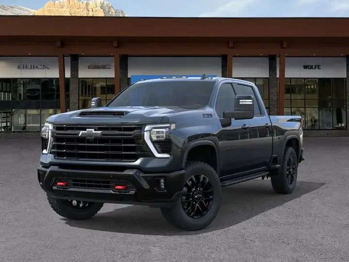 Chevrolet Silverado 3500Hd 2026 photo 2