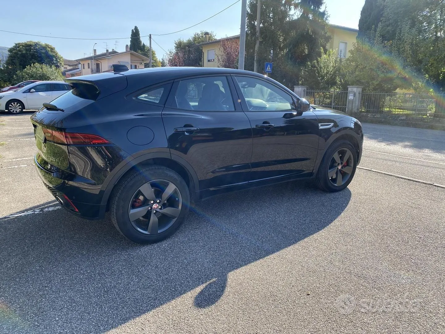 Jaguar E-Pace 2018 photo 3