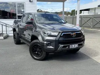 Toyota Hilux 2025 photo 2