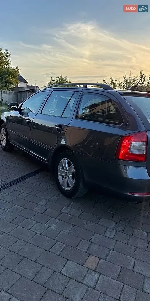 Skoda Octavia 2012 photo 4