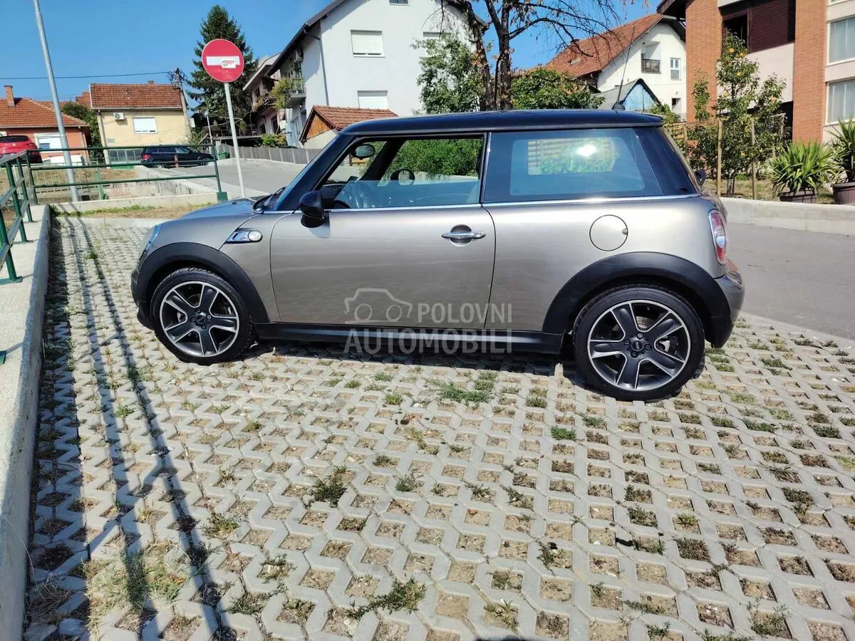 Mini Cooper 2012 photo 2