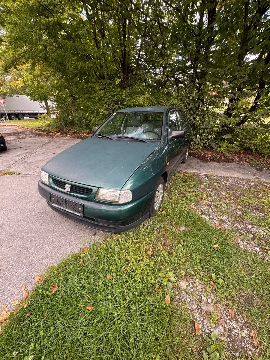 Seat Ibiza 1997 photo 3