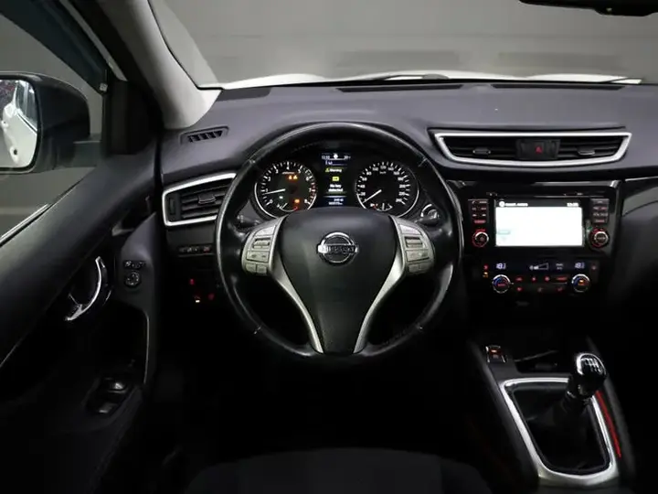 Nissan Qashqai 2015 photo 2