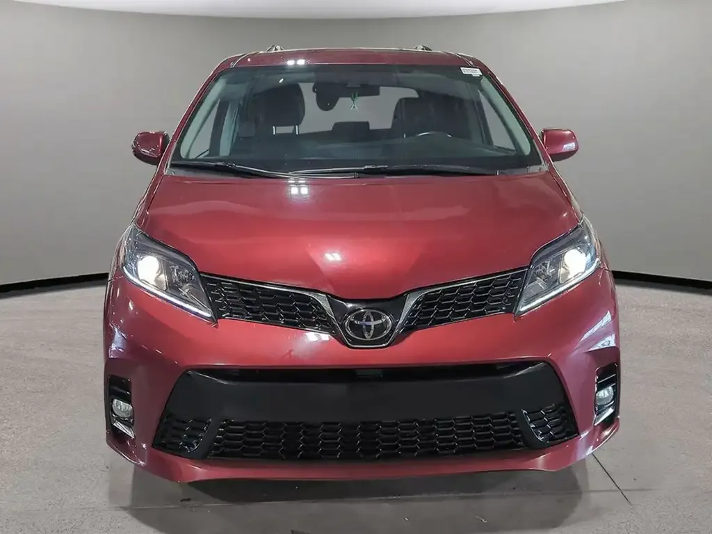 Toyota Sienna 2020 photo 2