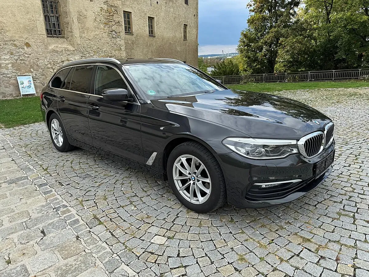 BMW 5 Series 2019 photo 3