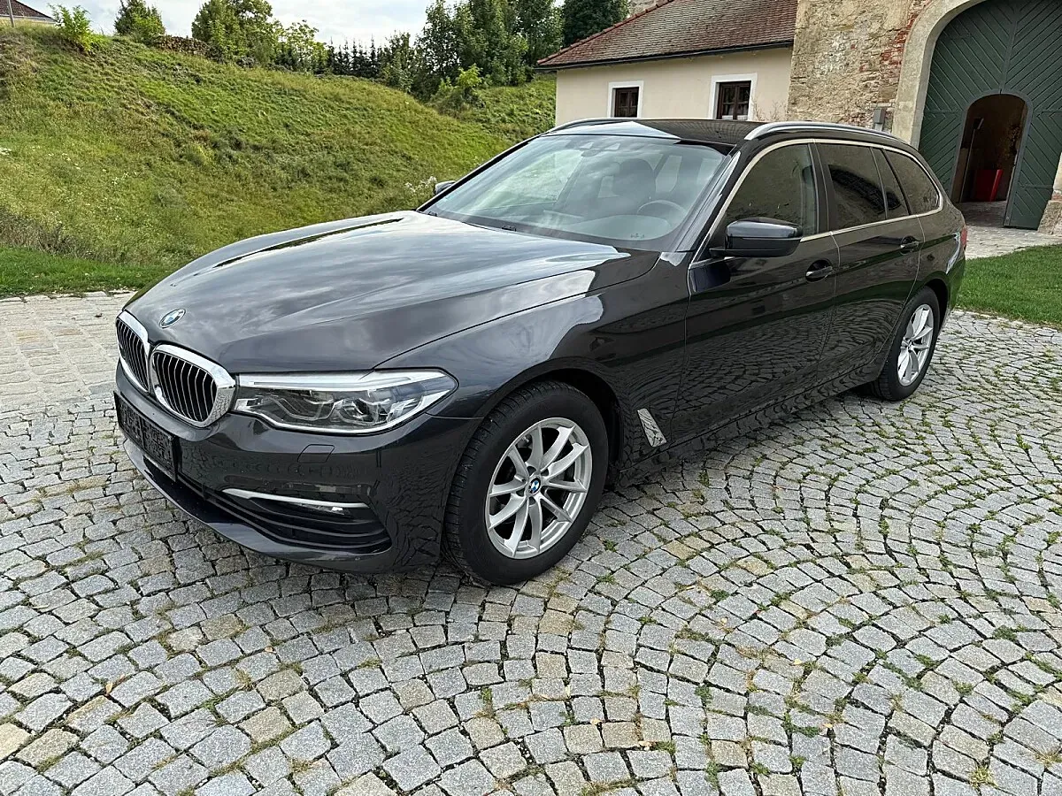 BMW 5 Series 2019 photo 2