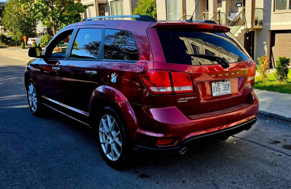 Dodge Journey 2011 photo 3