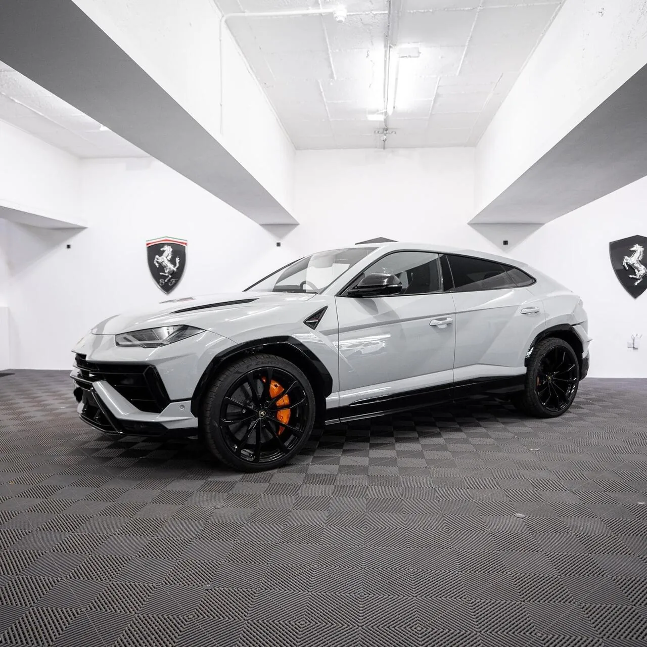Lamborghini Urus 2023 photo 2