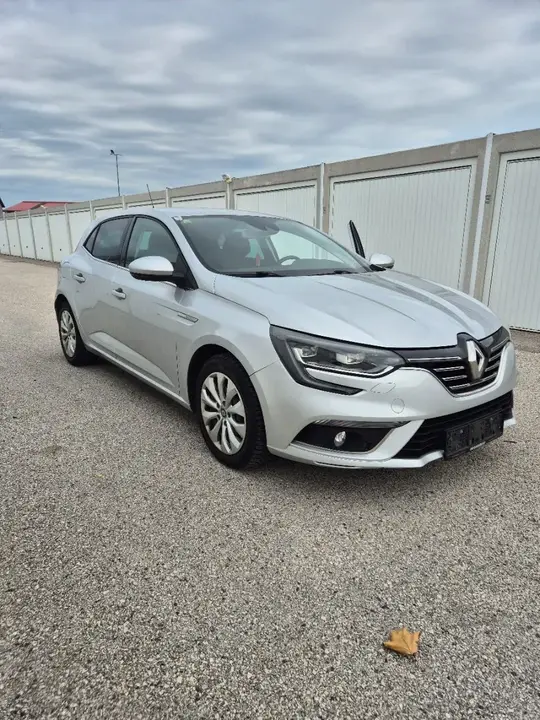 Renault Megane 2016 photo 2