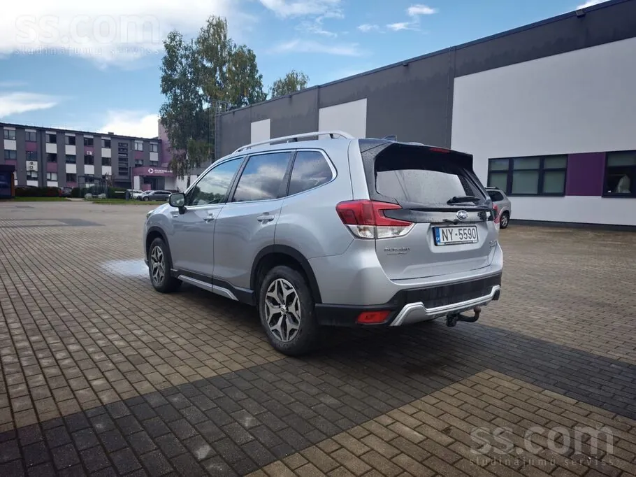Subaru Forester 2024 photo 3