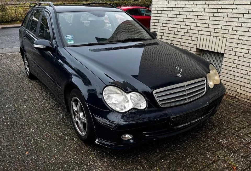 Mercedes-Benz C180