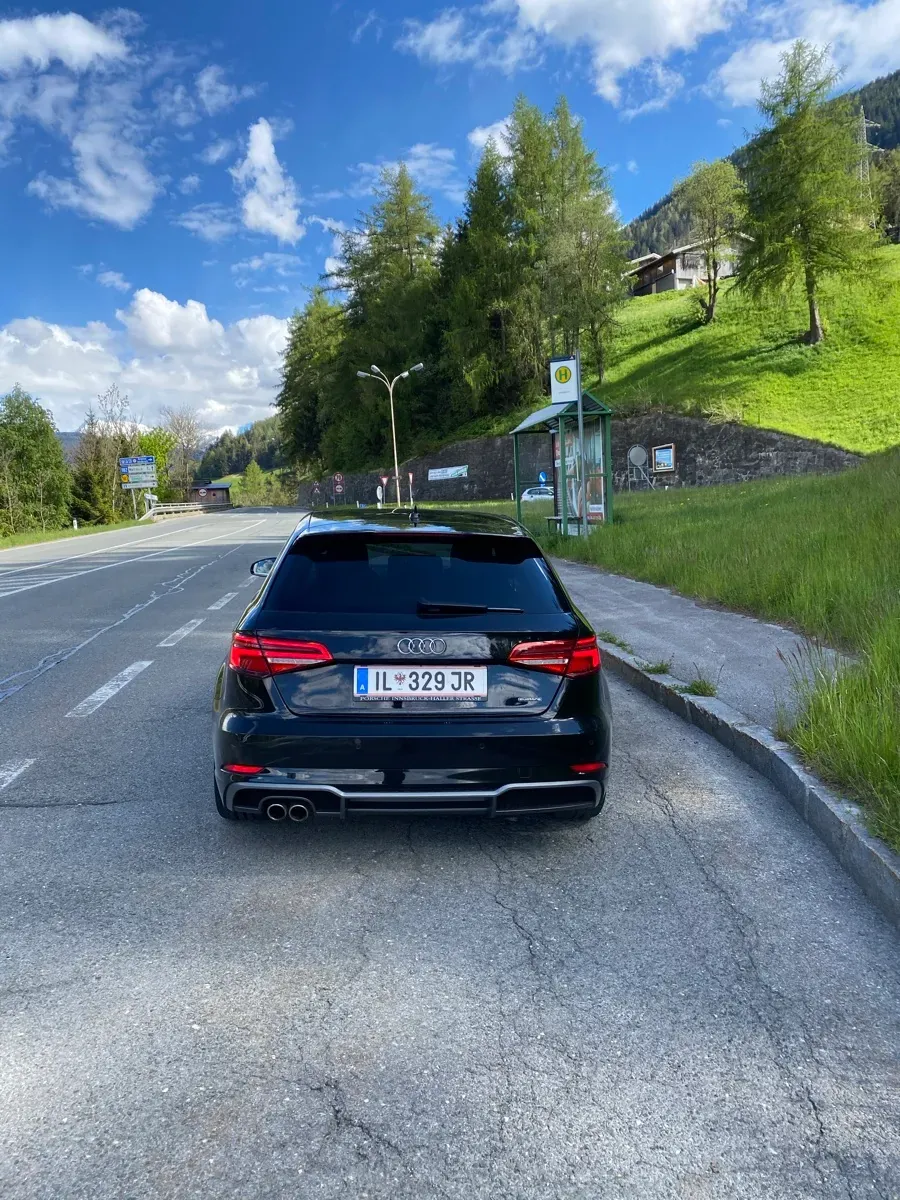 Audi A3 2016 photo 2