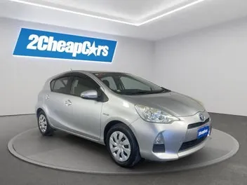 Toyota Aqua 2012 photo 4