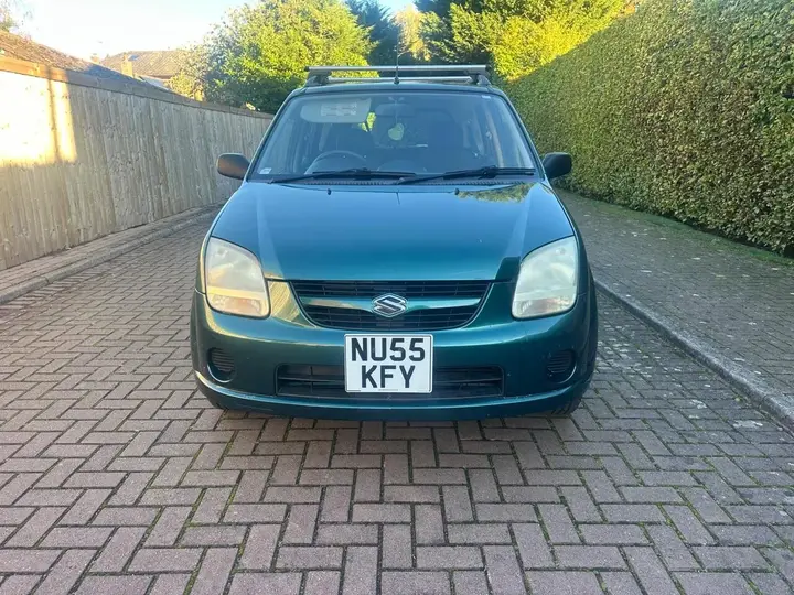 Suzuki Ignis 2005 photo 2