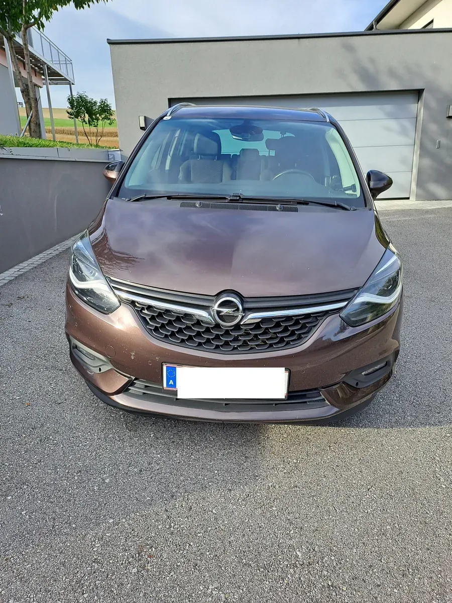 Opel Zafira 2017 photo 2