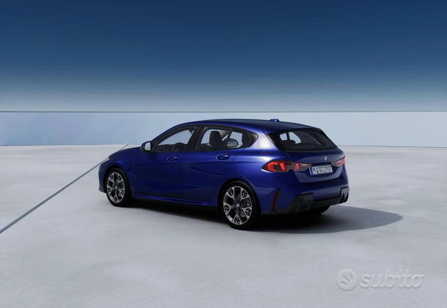 BMW 1 Series 2023 photo 2