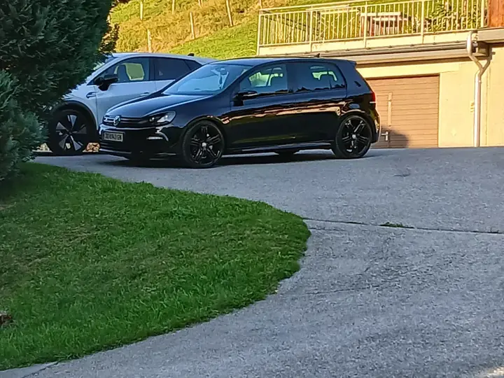Volkswagen Golf R 2010 photo 3