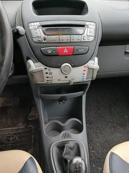Toyota Aygo 2011 photo 4