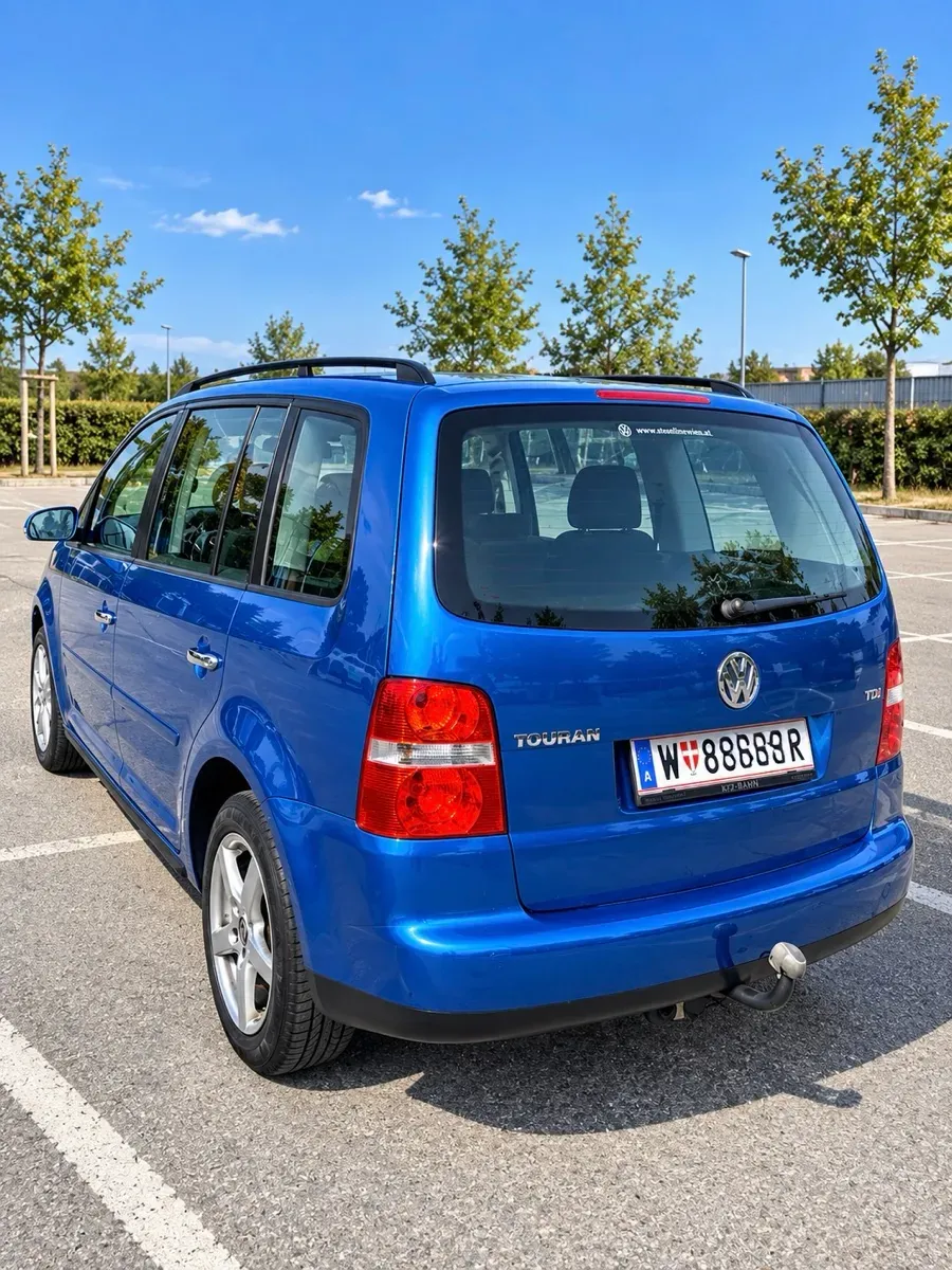 Volkswagen Touran 2006 photo 3