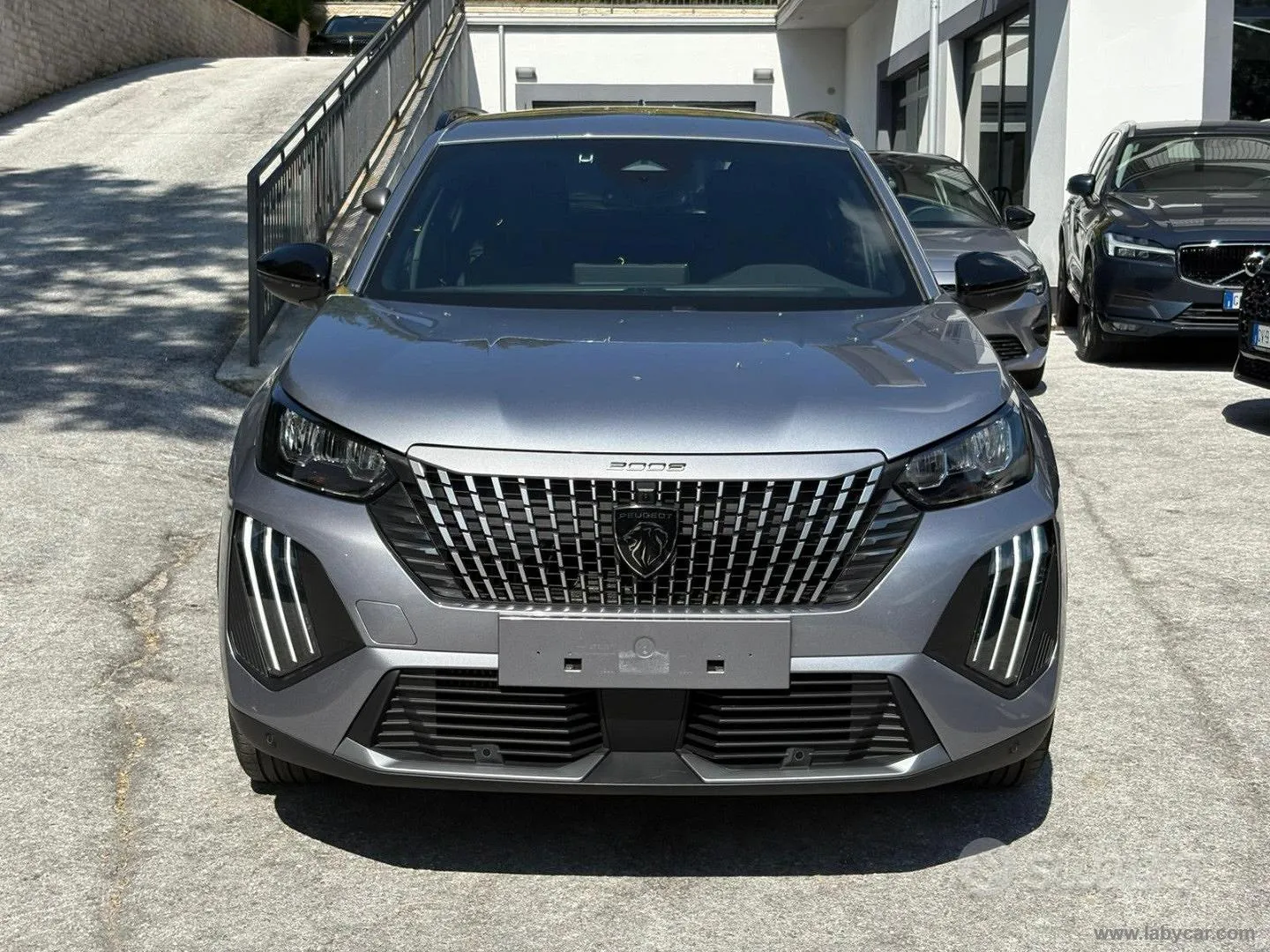 Peugeot 2008 2025 photo 2