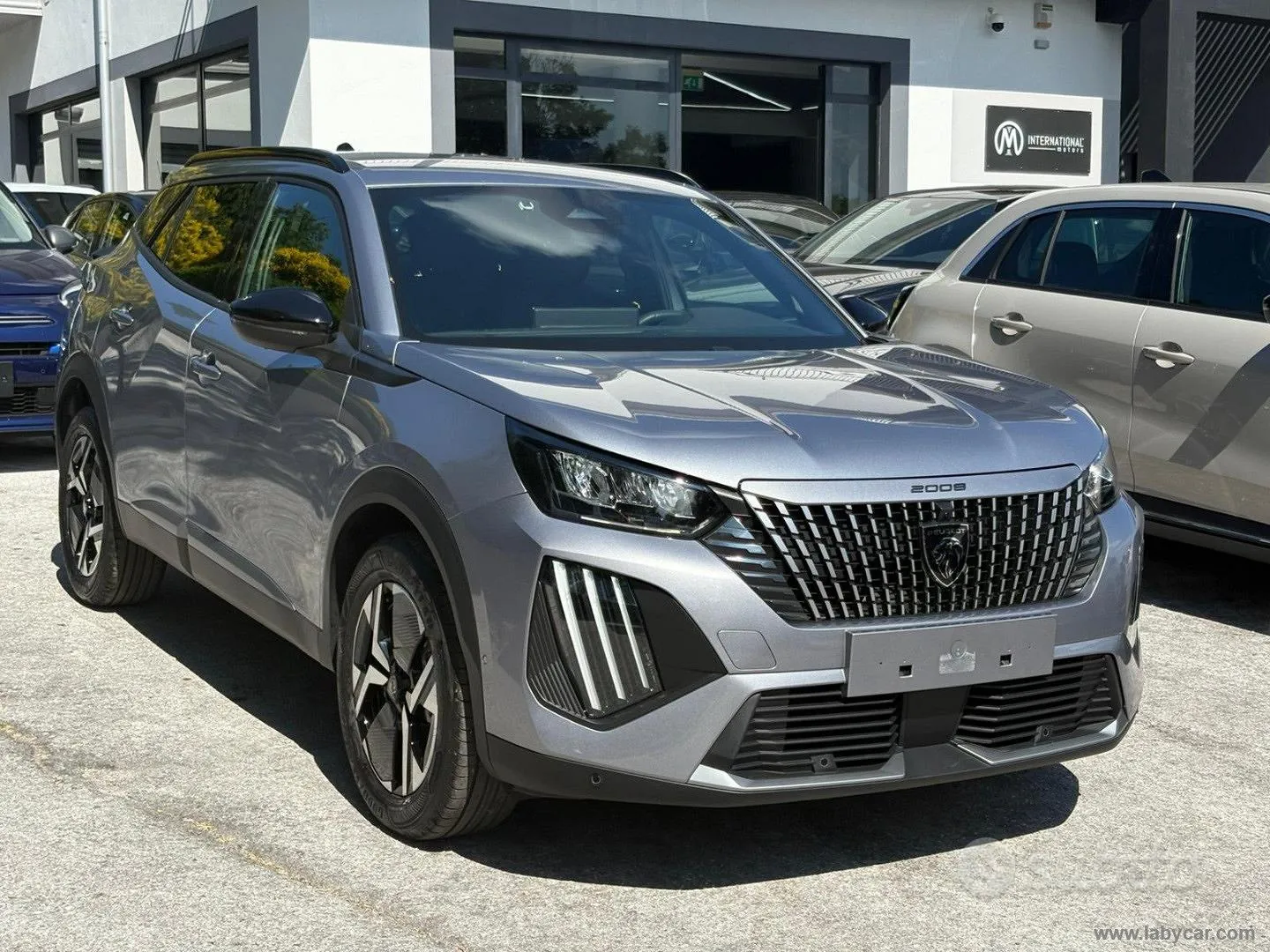 Peugeot 2008 2025 photo 3