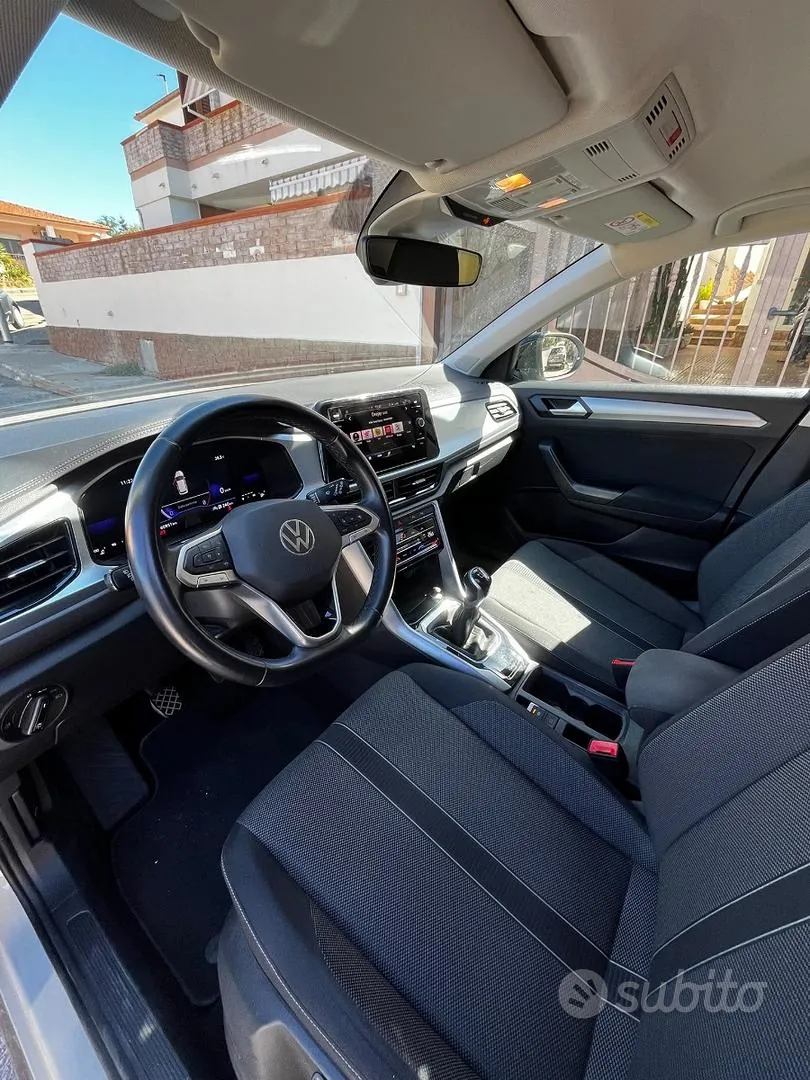 Volkswagen T-Roc 2023 photo 5
