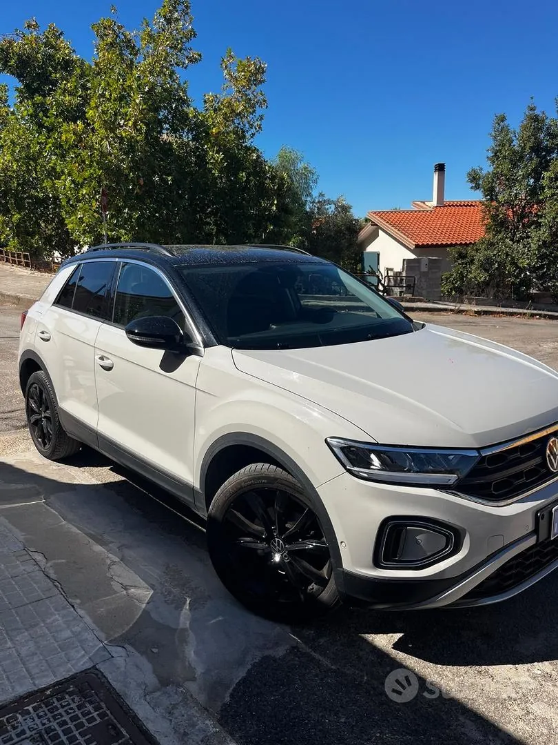 Volkswagen T-Roc 2023 photo 2