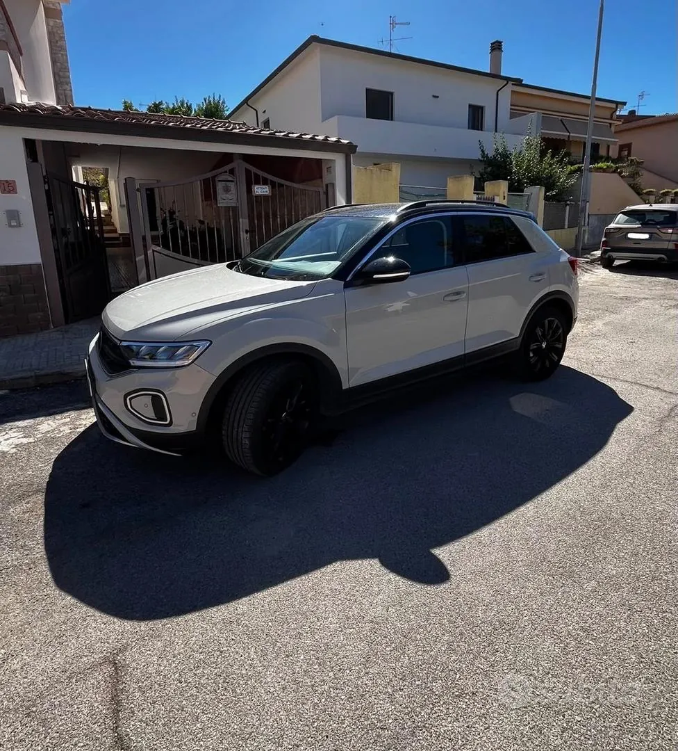 Volkswagen T-Roc 2023 photo 4