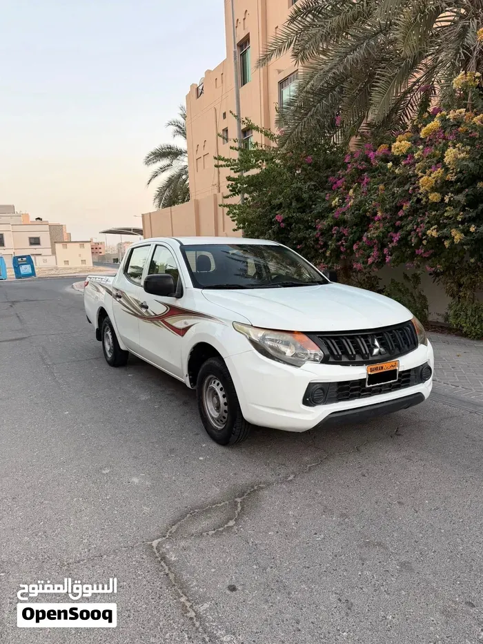 Mitsubishi L200 2015 photo 4