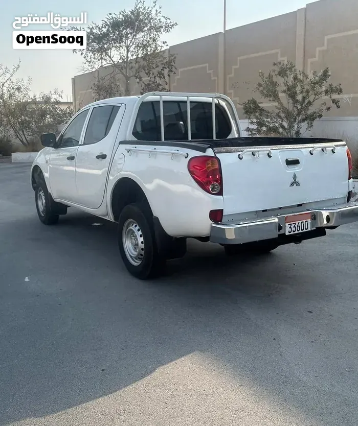 Mitsubishi L200 2015 photo 2