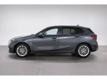 BMW 1 Series 2021 photo 2