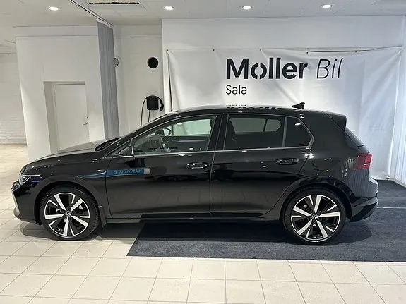 Volkswagen Golf I 2026 photo 3