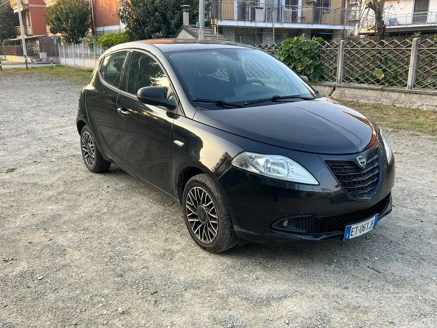 Lancia Ypsilon 2013 photo 2