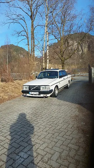 Volvo 240 1992 photo 2