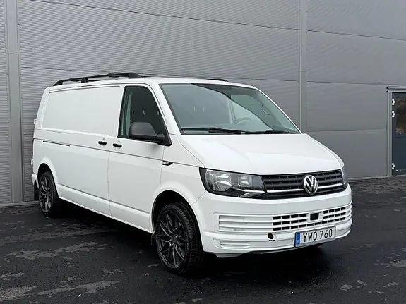 Volkswagen Transporter 2018 photo 2