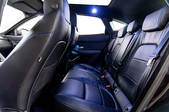 Jaguar E-Pace 2018 photo 5