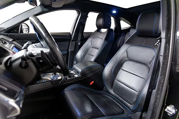 Jaguar E-Pace 2018 photo 3