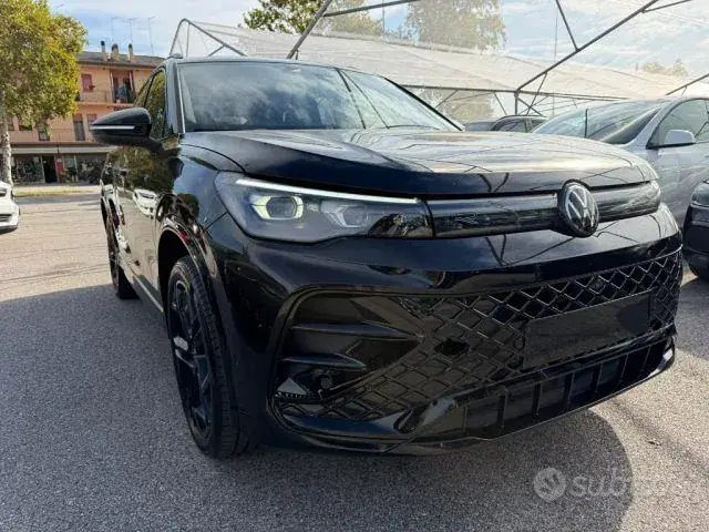 Volkswagen Tiguan 2025 photo 2