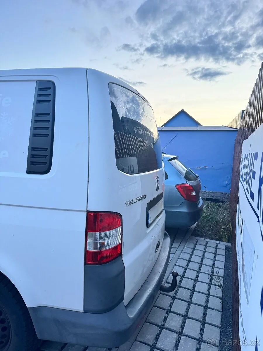 Volkswagen Transporter 2010 photo 3