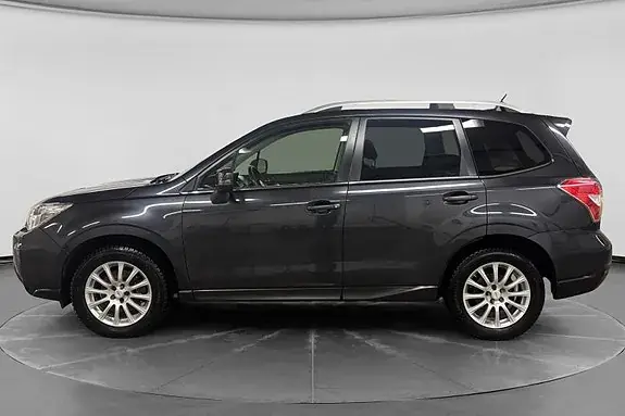 Subaru Forester 2015 photo 2