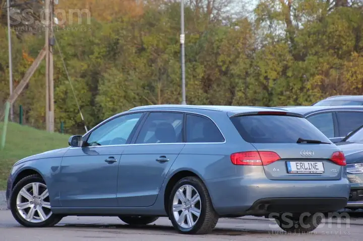 Audi A4 Avant 2010 photo 4