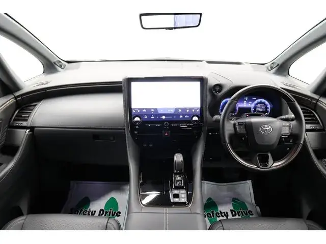 Toyota Vellfire 2025 photo 4