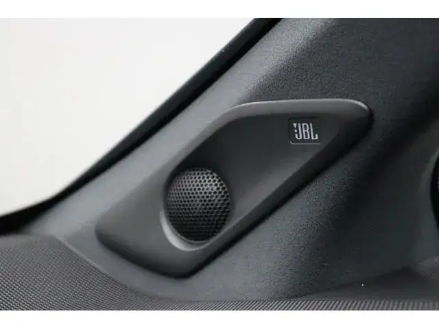 Toyota Vellfire 2025 photo 5