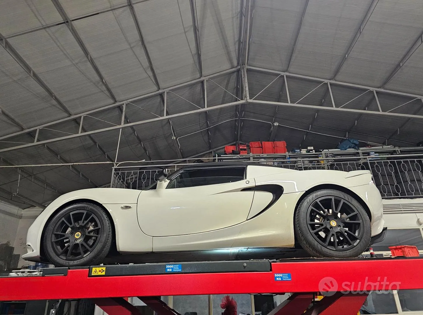 Lotus Elise 2015 photo 3